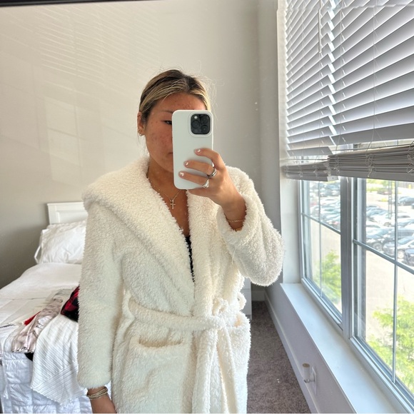Cozy White Fleece Robe - Picture 1 of 4